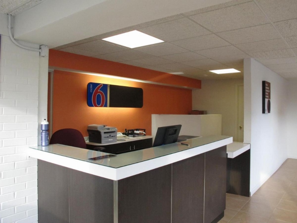 Motel 6 Baltimore MD Image 6
